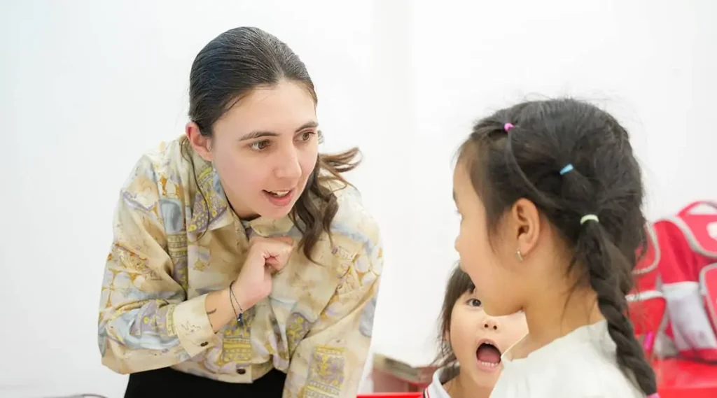 10+ Lợi ích khi cho trẻ học tiếng Anh sớm ba mẹ cần biết