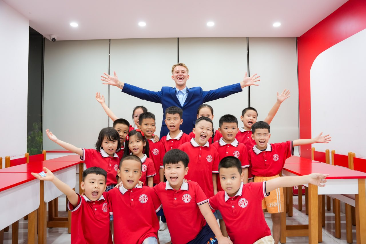 Những Ưu Điểm Vượt Trội Của Lớp Học Thuyết Trình Tại SOPHIA ENGLISH